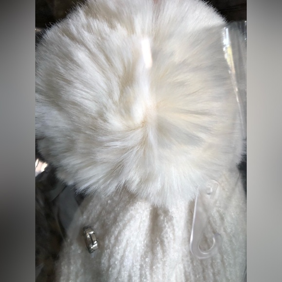 INC $36 For MACYS Embellished Beanie w/Fur PomPom NWT! - Picture 3 of 4